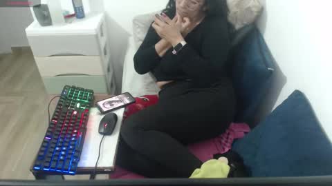 Snapshot of venus496613 chatting on 01/15/26, 11:19 venus496613 online show from 01/15/26, 11:19