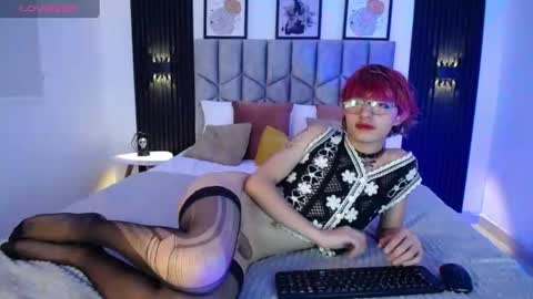 Snapshot of venus_999_ chatting on 06/12/26, 10:08 venus_999_ online show from 06/12/26, 10:08