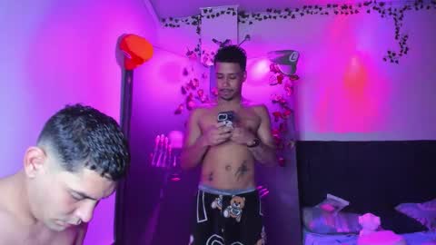 venus_boy2 online show from 11/22/25, 03:16