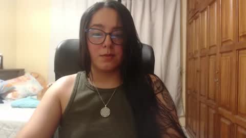 Snapshot of venus_cat_ chatting on 06/15/26, 03:31 Venus online show from 06/15/26, 03:31