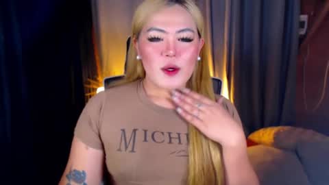 Snapshot of venus_colly chatting on 07/13/26, 02:25 I am Colly Your mystery girl online show from 07/13/26, 02:25