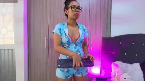 venus_hexxx online show from 05/08/26, 11:26