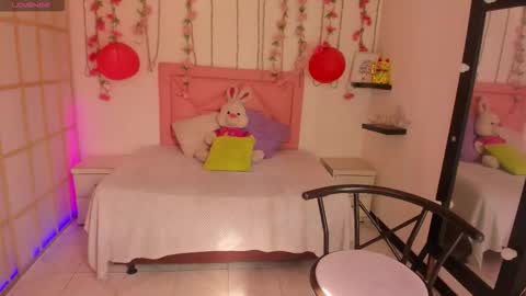 Mary online show from 10/10/25, 07:57