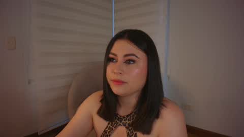 Snapshot of venus_leroy chatting on 10/22/25, 10:20 Venus online show from 10/22/25, 10:20