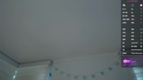Snapshot of venus_leroy chatting on 05/10/26, 08:25 Venus online show from 05/10/26, 08:25