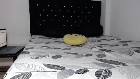 venus_menoza online show from 10/14/25, 10:10