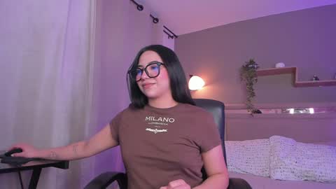 venus_reid online show from 02/04/25, 08:02