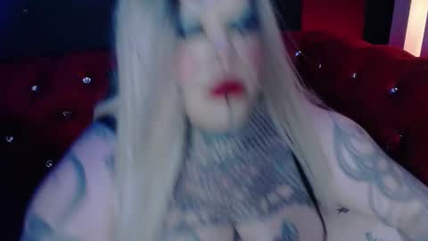 Snapshot of venus_rock chatting on 10/17/25, 04:59 Venus Ink online show from 10/17/25, 04:59