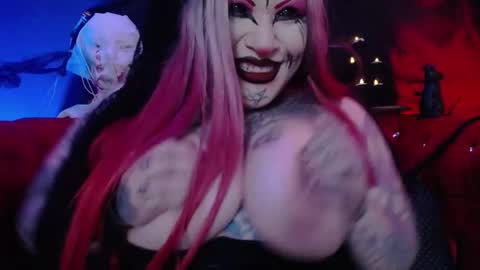 Venus Ink online show from 10/31/25, 04:13