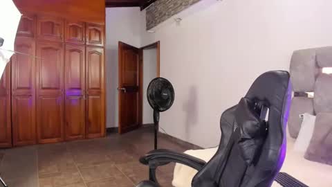 Luisa online show from 02/08/25, 01:32