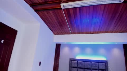 Venus Cooper Everyday From 1400 to 2200 Col Time online show from 01/16/26, 07:29