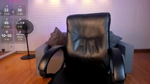 Venus Cooper Everyday From 1400 to 2200 Col Time online show from 02/27/26, 06:19