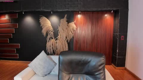 Venus Cooper Everyday From 1400 to 2200 Col Time online show from 03/16/26, 06:12