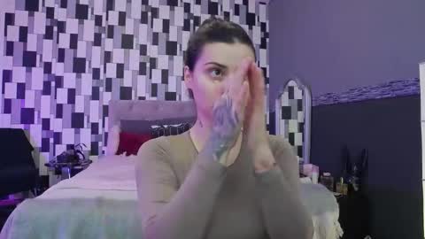 Snapshot of venusinylons chatting on 11/09/25, 10:24 venusinylons online show from 11/09/25, 10:24