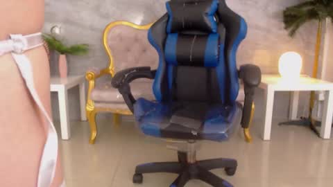 venuss online show from 12/22/25, 02:14