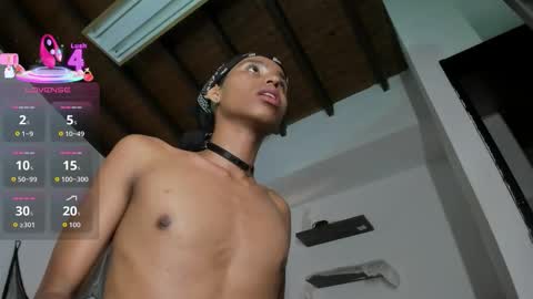 venuss_03 online show from 10/26/25, 03:51