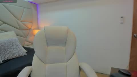 Snapshot of venusxneo chatting on 10/03/25, 07:55 venusxneo online show from 10/03/25, 07:55
