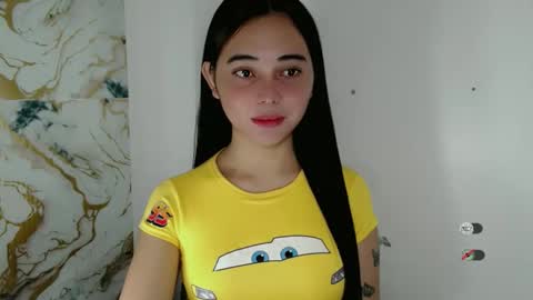 Snapshot of veola_sexy chatting on 03/23/26, 10:47 veola_sexy online show from 03/23/26, 10:47