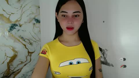 Snapshot of veola_sexy chatting on 04/14/26, 09:43 veola_sexy online show from 04/14/26, 09:43