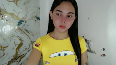 Snapshot of veola_sexy chatting on 05/28/26, 01:14 veola_sexy online show from 05/28/26, 01:14