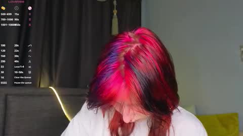 Snapshot of veolatownson chatting on 01/18/26, 08:12 Erica online show from 01/18/26, 08:12