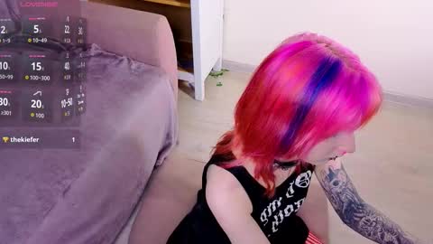 Snapshot of veolatownson chatting on 02/26/26, 10:42 Erica online show from 02/26/26, 10:42