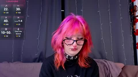 Snapshot of veolatownson chatting on 02/28/26, 08:10 Erica online show from 02/28/26, 08:10