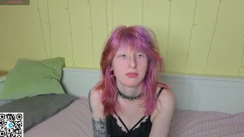 Snapshot of veolatownson chatting on 05/10/26, 08:03 Erica online show from 05/10/26, 08:03