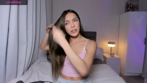 Vera Armani online show from 02/21/26, 12:06