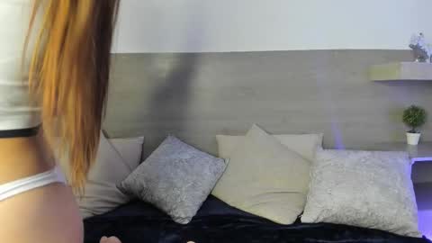 Vera Dalton online show from 11/30/25, 04:27