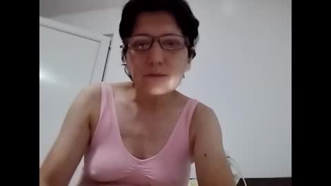 Vera online show from 09/25/25, 04:32