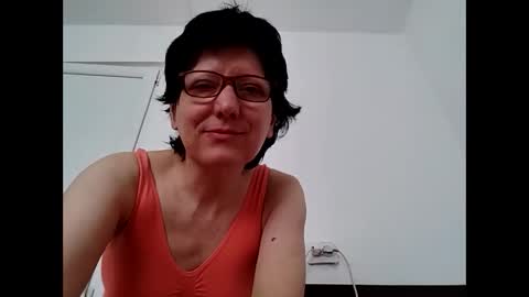 Snapshot of vera_elle chatting on 04/28/26, 06:18 Vera online show from 04/28/26, 06:18