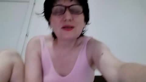 Snapshot of vera_elle chatting on 06/07/26, 12:04 Vera online show from 06/07/26, 12:04