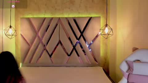 Snapshot of verabest chatting on 02/18/25, 11:55 Domelipa online show from 02/18/25, 11:55