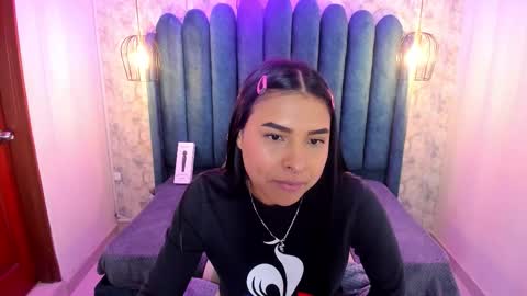 Snapshot of verabest chatting on 02/17/26, 12:12 Domelipa online show from 02/17/26, 12:12