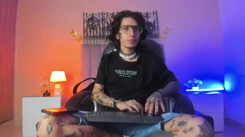 Snapshot of vergil_noir chatting on 05/24/26, 03:44 vergil_noir online show from 05/24/26, 03:44
