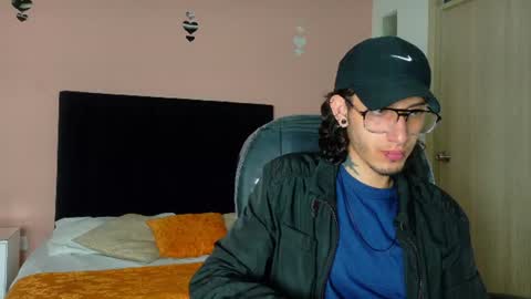 Snapshot of vergil_noir chatting on 07/12/26, 04:25 vergil_noir online show from 07/12/26, 04:25