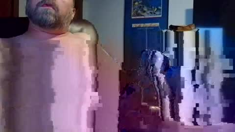 Snapshot of vermontguy76 chatting on 12/17/24, 04:23 vermontguy76 online show from 12/17/24, 04:23