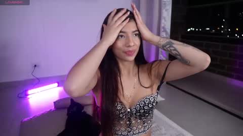 vero_cam online show from 03/11/25, 05:05