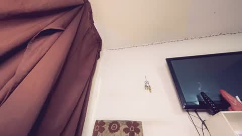 Snapshot of veroalva chatting on 06/27/26, 05:12 Vero Alva online show from 06/27/26, 05:12