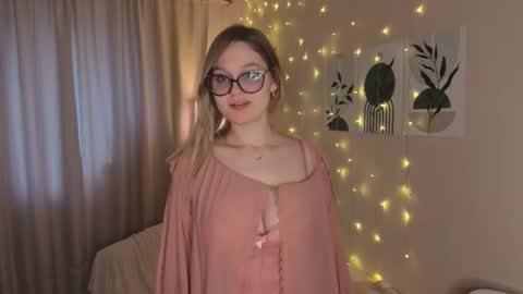 Veronica online show from 11/07/25, 10:04