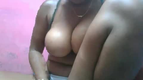 Snapshot of verolla31 chatting on 03/04/26, 01:17 verolla31 online show from 03/04/26, 01:17