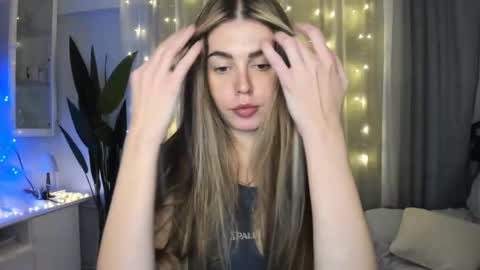 Lolitalolz online show from 12/28/24, 05:25