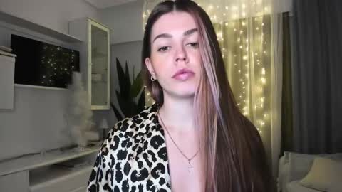 Lolitalolz online show from 01/06/25, 07:24