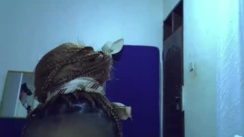 veronica771860 online show from 11/05/25, 07:47