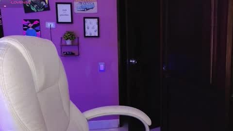 veronica_118 online show from 09/22/25, 04:14