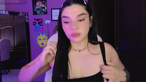 veronica_118 online show from 10/26/25, 11:31