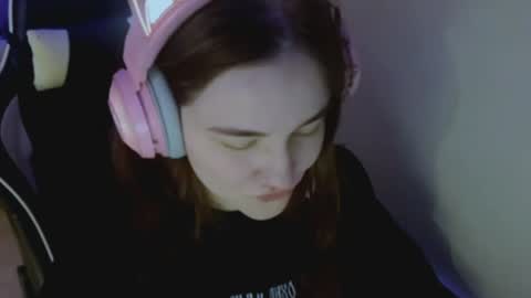 Snapshot of veronica_blue11 chatting on 05/26/26, 02:35 Veronica online show from 05/26/26, 02:35