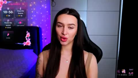 Veronica online show from 02/18/26, 10:33