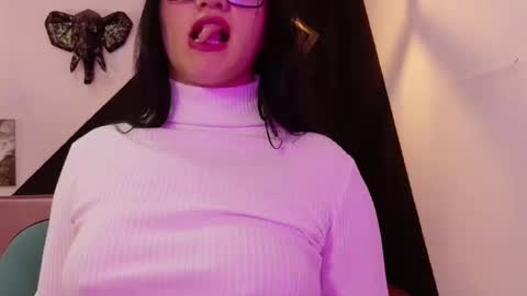   online show from 12/01/25, 12:54